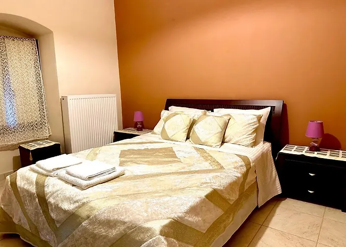 Luxury With Private Infinity Pool * Kardhakáta