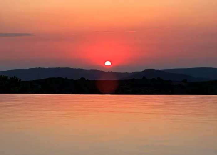 Luxury With Private Infinity Pool * Kardhakáta